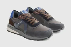 Ambitious 1414611175- Trainer.