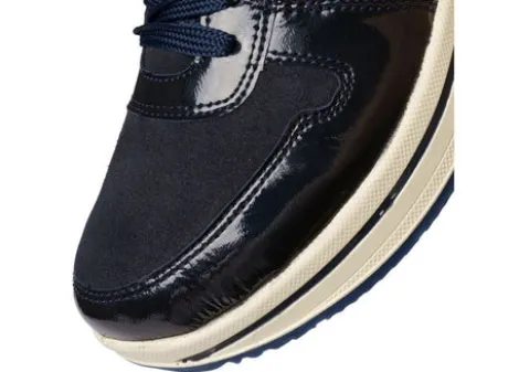 Ara 122754092- Trainer.