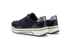 Ara 122754092- Trainer.