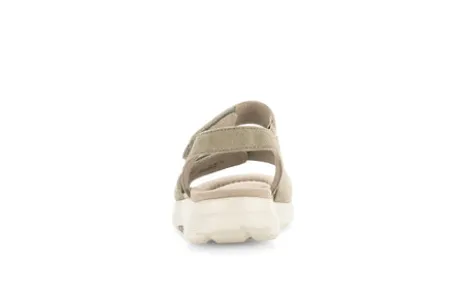 Rolling Soft Green Suede Sandal|8681511